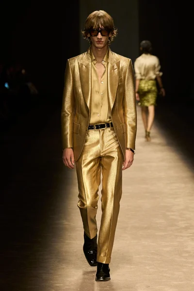 Look 52